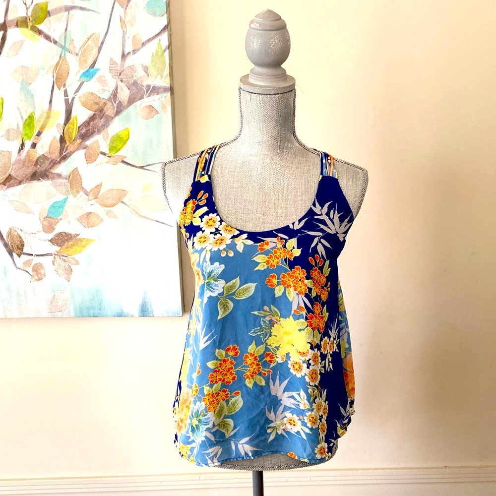 GUESS SLEEVELESS SLIP ON FLORAL SPRING SUMMER TOP SIZE EXTRA SMALL 🌟EUC🌟